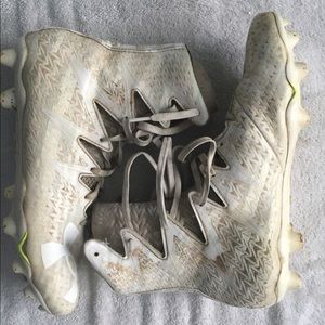 Men’s football cleats